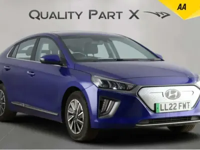 Begagnad Hyundai Ioniq Premium 100 kW (136 HK) 2022 Blå Halvkombi