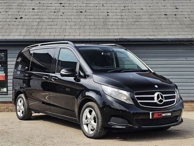 Mercedes V220