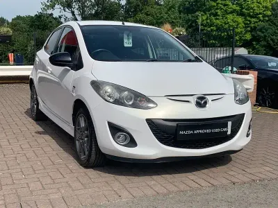 Used Mazda 2 Edition 84 HP (61 kW) 2014 White Hatchback