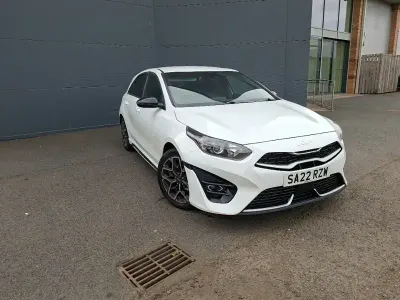 Used Kia Ceed GT-Line 158 HP (116 kW) 2022 White Hatchback