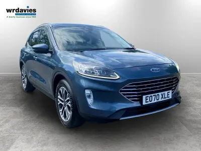 Käytetty Ford Kuga Titanium 120 HP (88 kW) 2020 Sininen Katumaasturi