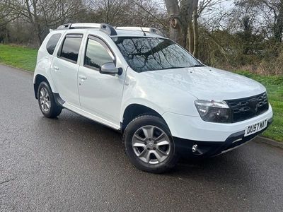 Used Dacia Duster Lauréate 110 HP (80 kW) 2015 White SUV