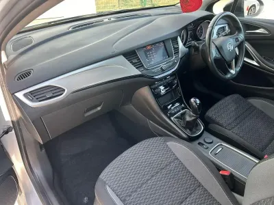 Used Vauxhall Astra SRi 145 HP (106 kW) 2021 Silver Hatchback