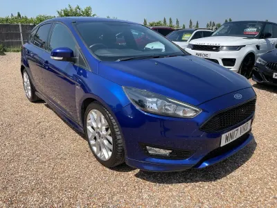 Used Ford Focus ST-Line 120 HP (88 kW) 2017 Blue Hatchback