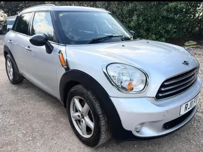 Usado Mini One D 2011 Plateado Utilitario