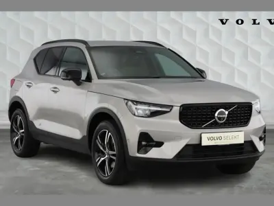 Used Volvo XC40 Plus 161 HP (118 kW) 2024 Silver SUV