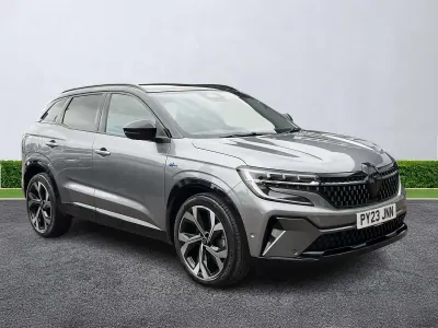 Used Renault Austral Iconic Esprit Alpine 200 HP (147 kW) 2023 Grey SUV