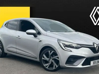 Usado Renault Clio V RS Line 90 CV (66 kW) 2022 Plateado Utilitario