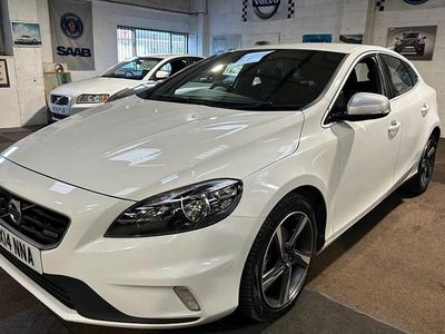 Used Volvo V40 R-Design 115 HP (84 kW) 2014 White Hatchback