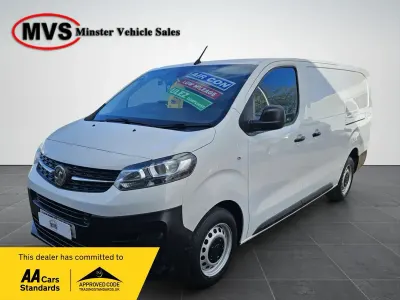 Used Vauxhall Vivaro 100 HP (73 kW) 2023 White MPV