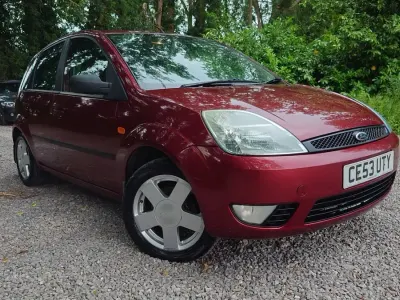 Used Ford Fiesta Zetec 80 HP (58 kW) 2003 Red Hatchback
