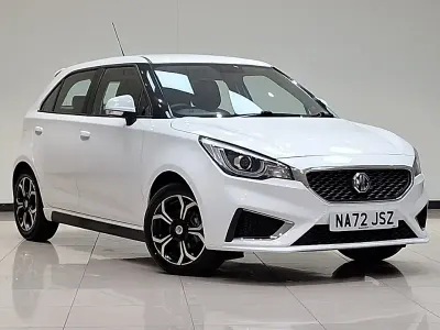 Begagnad MG MG3 Exclusive 106 HK (77 kW) 2022 Vit Halvkombi