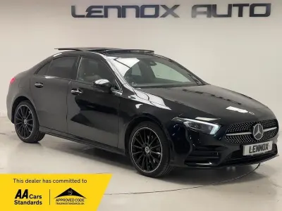 Begagnad Mercedes A250 AMG Line Premium Plus 218 HK (160 kW) 2022 Svart Sedan