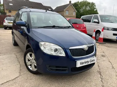 Usado Skoda Roomster 105 HP (77 kW) 2008 Azul Monovolume