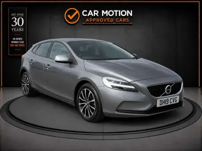 Used Volvo V40 Momentum 120 HP (88 kW) 2019 Grey Hatchback