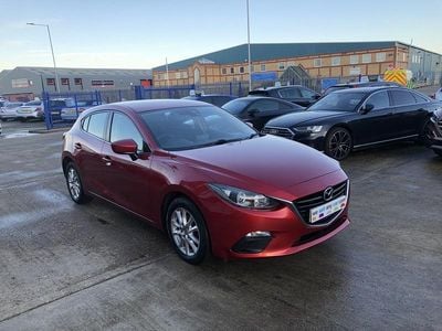 Used Mazda 3 100 HP (73 kW) 2016 Red Hatchback