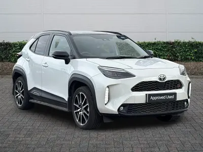 Used Toyota Yaris Hybrid Sport 2023 White/black Hatchback