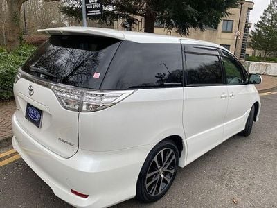 Used Toyota Estima 170 HP (125 kW) 2013 Pearl white MPV