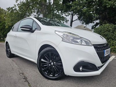 White Used 2018 Peugeot 208 Hatchback | £5,395 (Fair price)