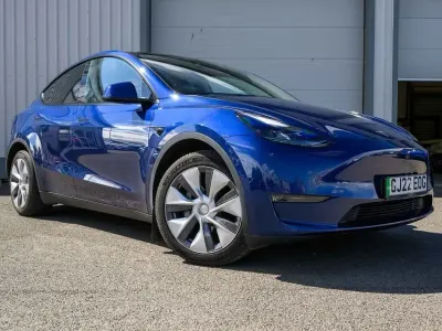Used Tesla Model Y Long Range AWD 378 kW (514 HP) 2022 Blue SUV