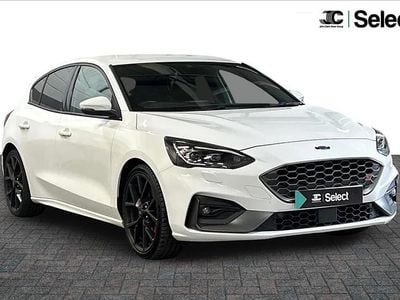 Używany Ford Focus ST 280 KM (205 kW) 2019 Biały Hatchback