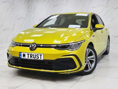 Used VW Golf VIII R-line 130 HP (95 kW) 2022 Yellow Hatchback