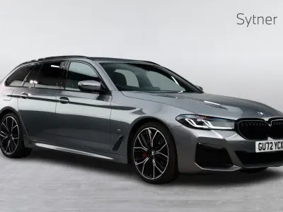 Gebraucht BMW 520 M Sport 187 PS (137 kW) 2022 Grau Kombi