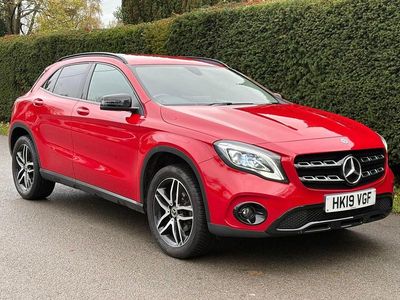 Used Mercedes GLA180 Urban 122 HP (89 kW) 2019 Red SUV