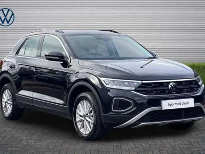 Used VW T-Roc Life 110 HP (80 kW) 2023 Black SUV