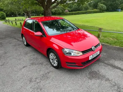Used VW Golf VII SE 122 HP (89 kW) 2013 Red Hatchback