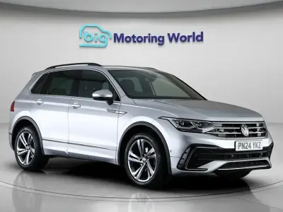 Usado VW Tiguan R-line Edition 150 CV (110 kW) 2024 Plateado SUV
