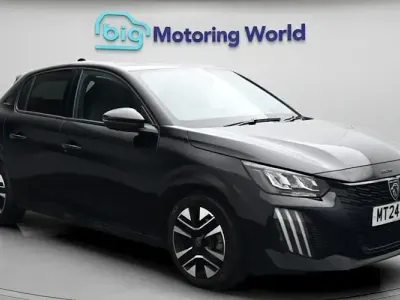 Used Peugeot 208 Allure 101 HP (74 kW) 2024 Black Hatchback