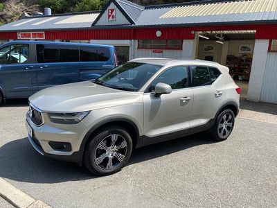 Usado Volvo XC40 Inscription 197 HP (144 kW) 2018 Dourado SUV