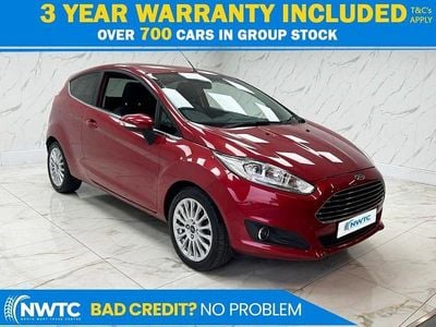 Used Ford Fiesta Zetec 100 HP (73 kW) 2015 Red Hatchback