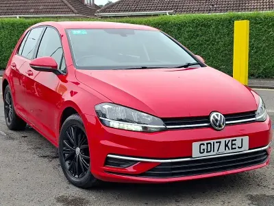 Used VW Golf VII SE 125 HP (91 kW) 2017 Red Hatchback