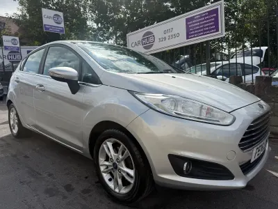 Used Ford Fiesta Zetec 82 HP (60 kW) 2016 Silver Hatchback