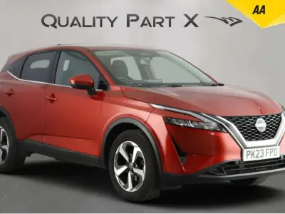 Used Nissan Qashqai N-Connecta 140 HP (102 kW) 2023 Red SUV