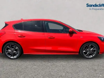 Used Ford Focus ST-Line 125 HP (91 kW) 2020 Red Hatchback