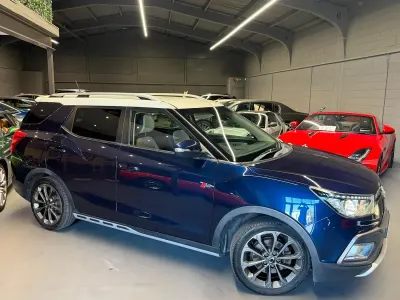 Used SsangYong XLV 115 HP (84 kW) 2017 Blue SUV