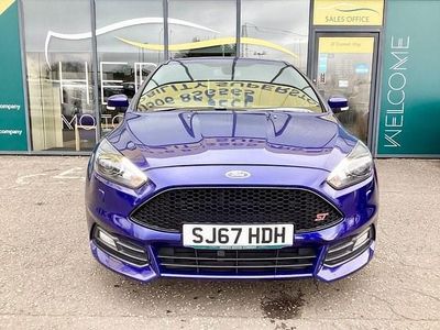 Used Ford Focus ST 185 HP (136 kW) 2017 Blue Hatchback