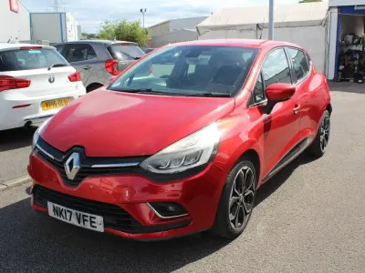 Used Renault Clio Dynamique 110 HP (80 kW) 2017 Red Hatchback