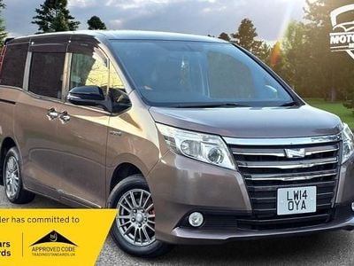 Used Toyota Noah 2014 Brown MPV
