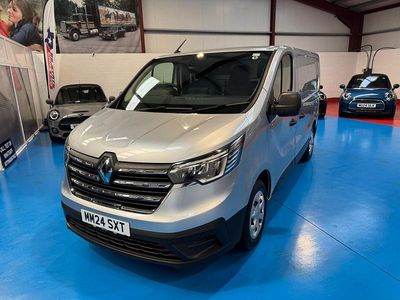Grey Used 2024 Renault Trafic MPV | £19,750 (Fair price)