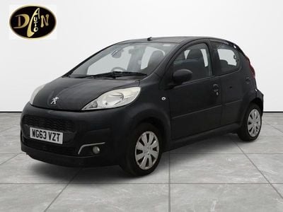 Begagnad Peugeot 107 Active 68 HK (50 kW) 2013 Svart Halvkombi