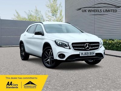 Käytetty Mercedes GLA180 Urban 122 HP (89 kW) 2019 Valkoinen Katumaasturi