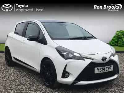Used Toyota Yaris Hybrid Sport 2019 White Hatchback