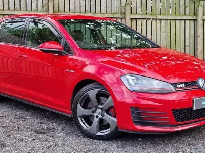 Used VW Golf VII GTI 216 HP (158 kW) 2013 Red Hatchback