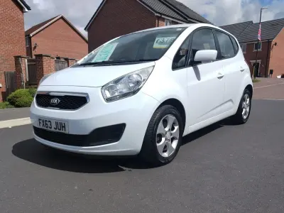 Second-hand Kia Venga 123 CP (90 kW) 2013 Alb Hatchback