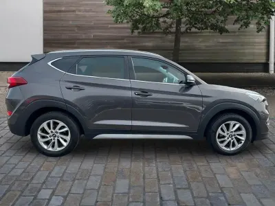 Usado Hyundai Tucson Premium 116 CV (85 kW) 2017 Gris SUV