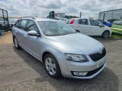 Begagnad Skoda Octavia SE L 110 HK (80 kW) 2015 Silver Kombi